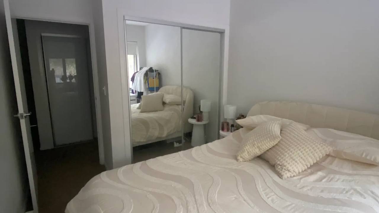 Unfurnished room in a share house