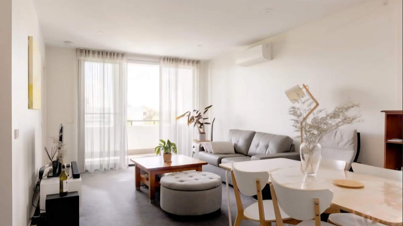 Unfurnished room with own bathroom