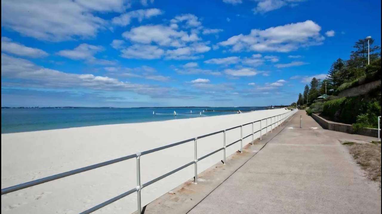Whole property with 2 rooms for rent