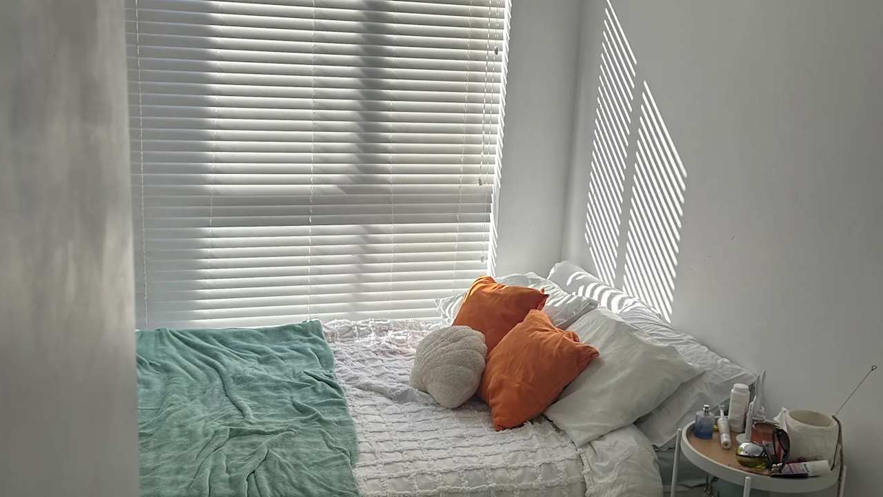 Unfurnished room in a flatshare