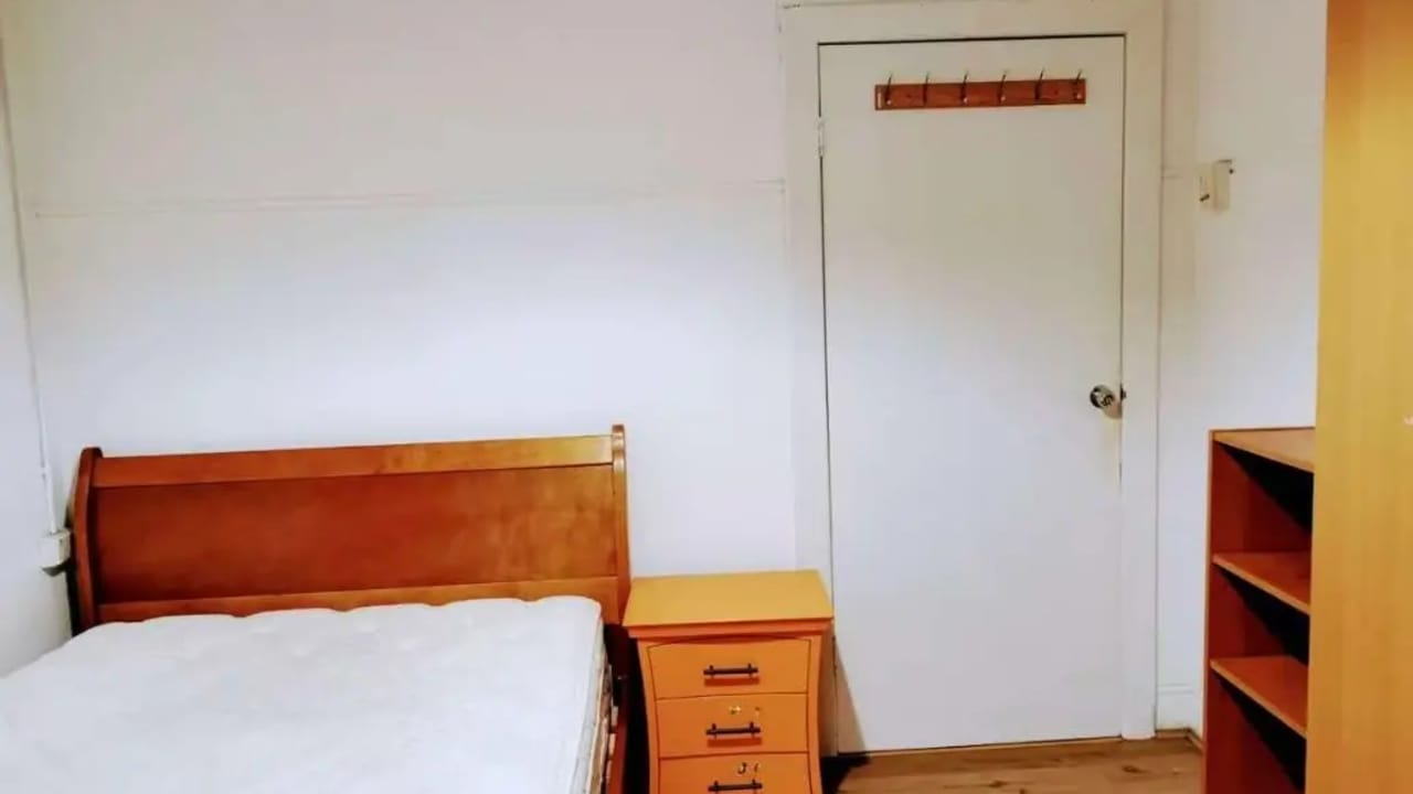 Furnished room in a share house