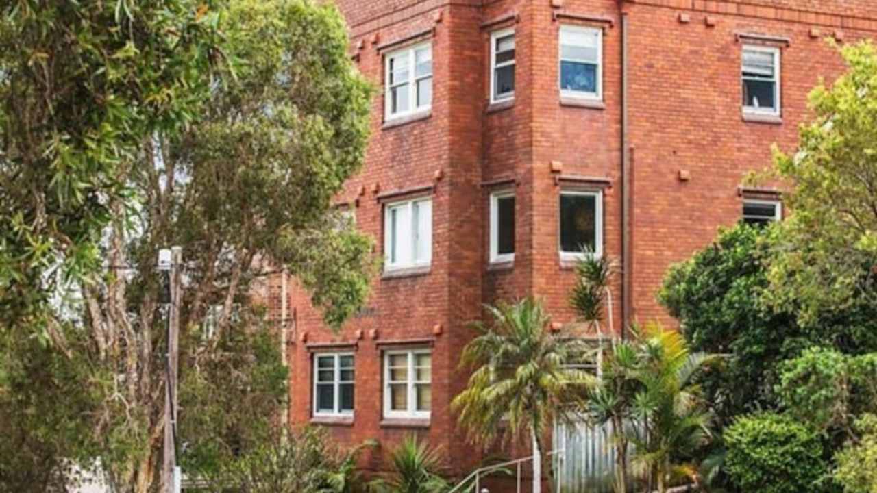 Whole property with 2 rooms for rent
