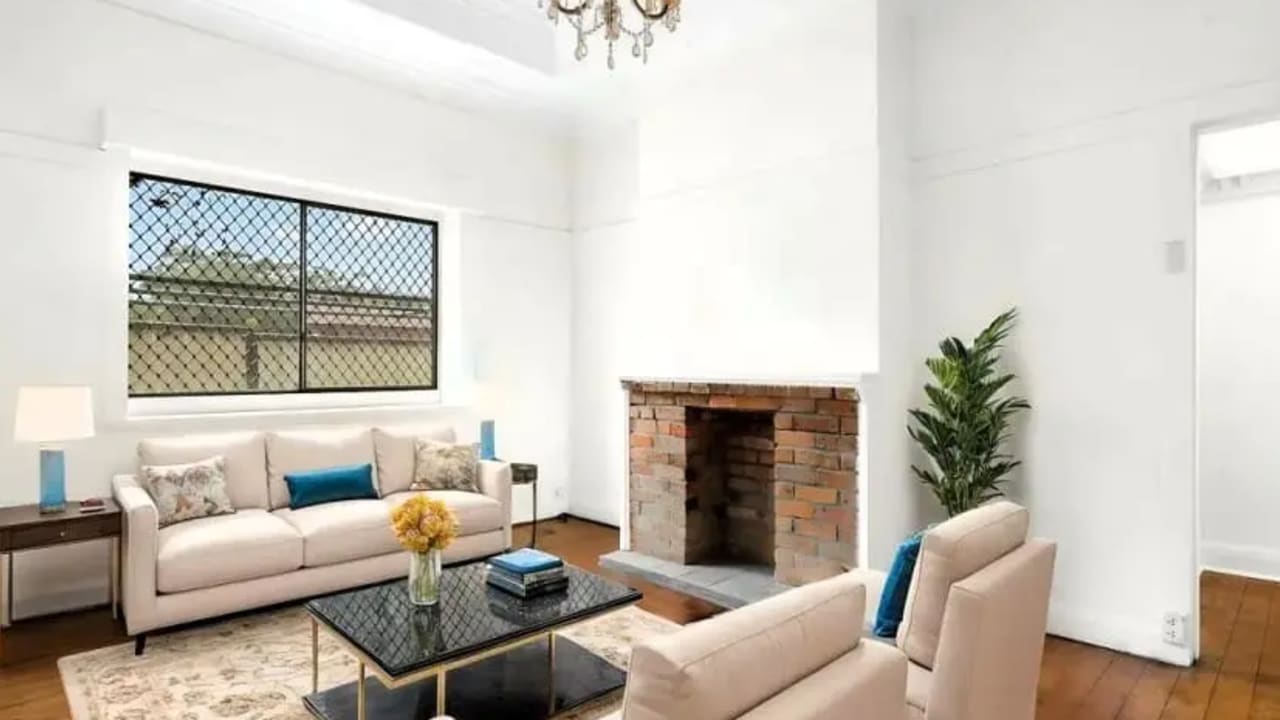 Furnished room in a share house