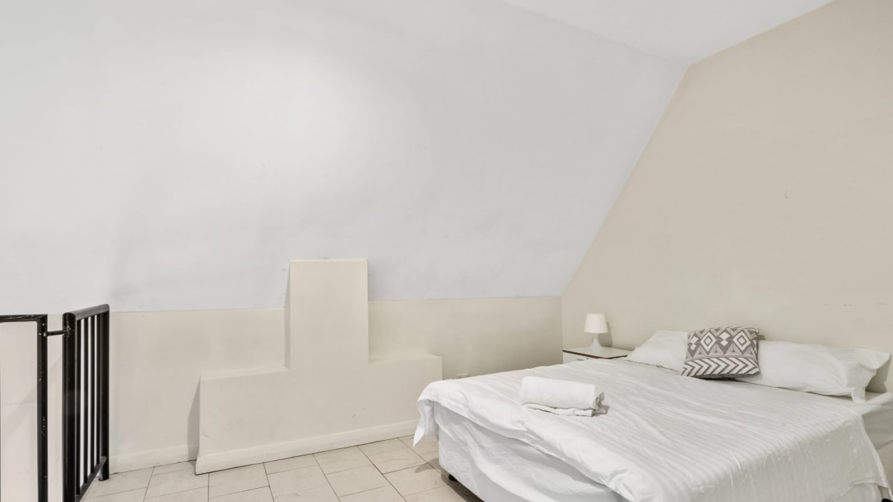Furnished room studio flat for rent