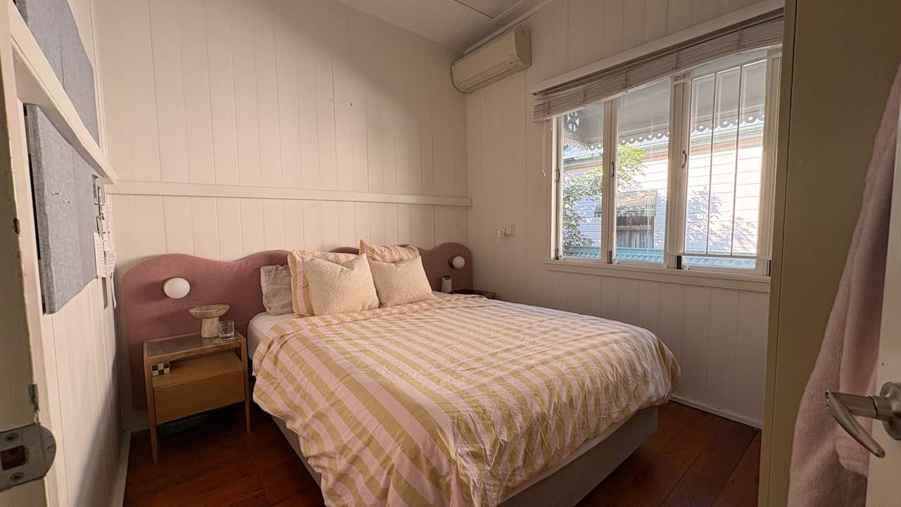 Unfurnished room in a share house