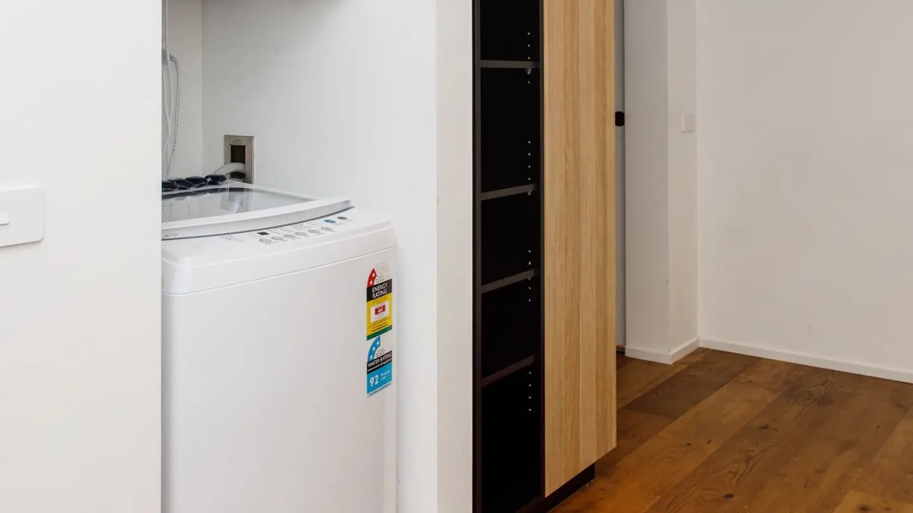 Whole property with 2 rooms for rent