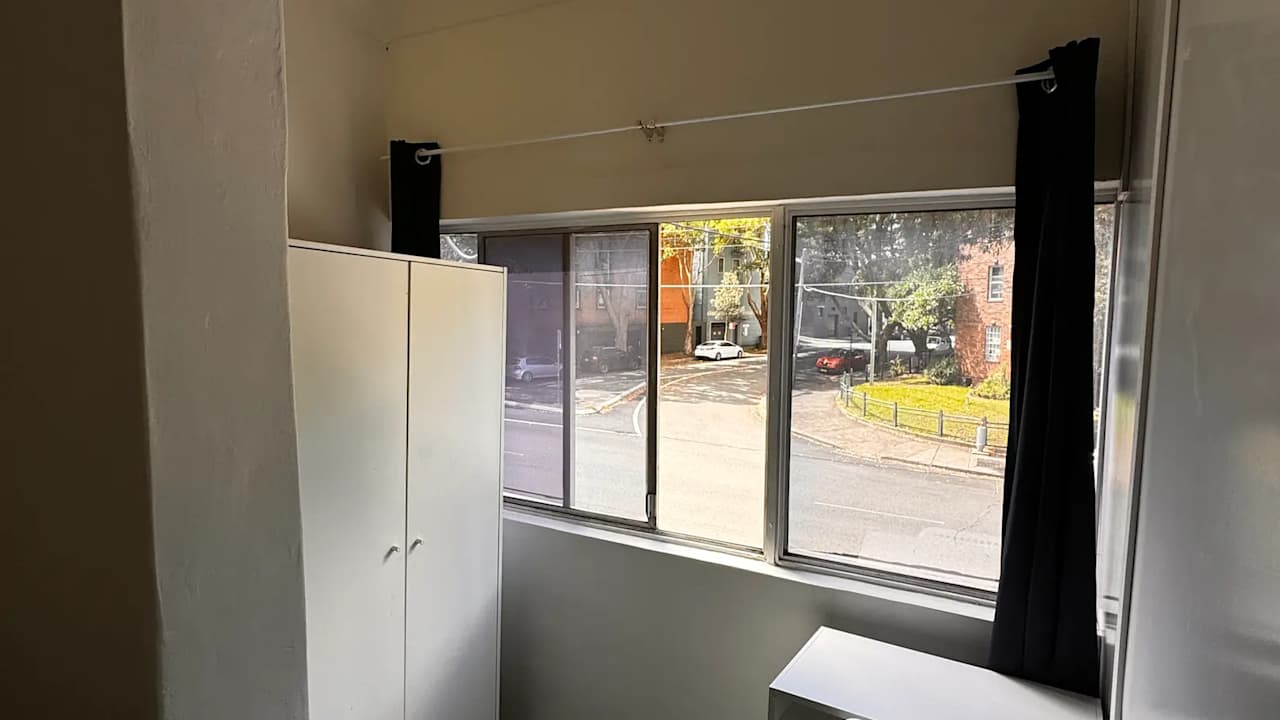 Furnished room in a share house