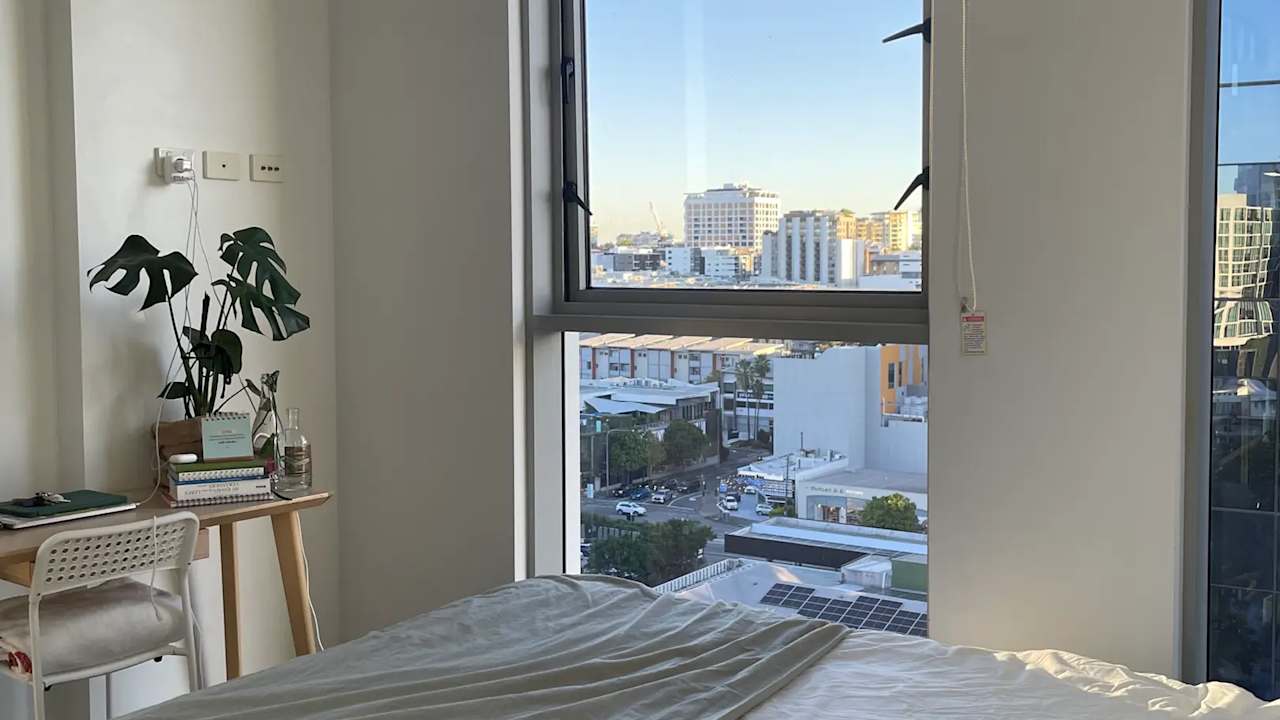 Unfurnished room in a flatshare