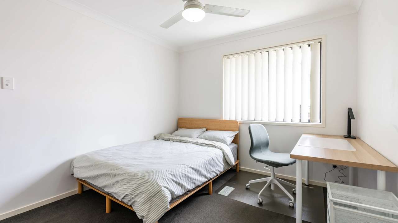Furnished room in a share house