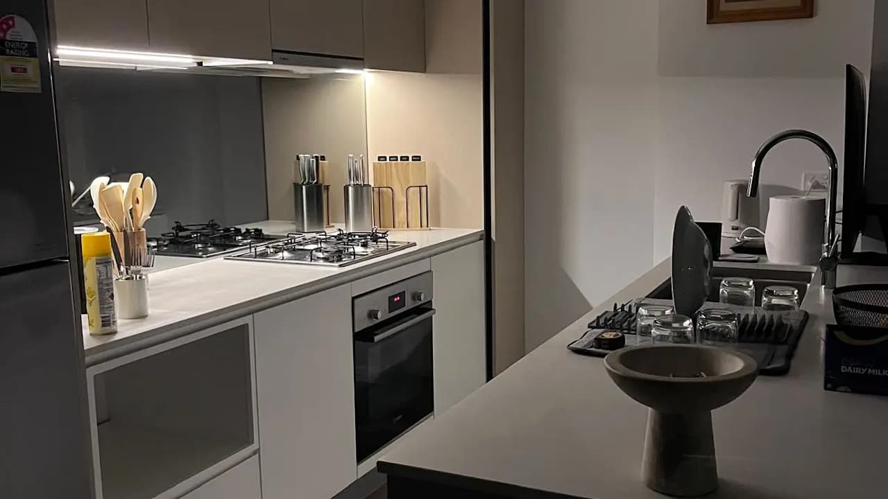 Furnished room with ensuite in a flatshare