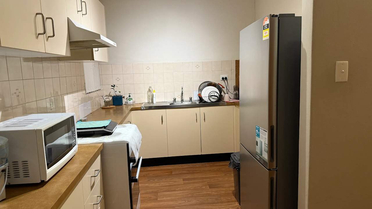 Furnished room in a flatshare