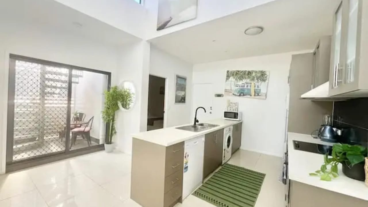 Whole property with 2 rooms for rent