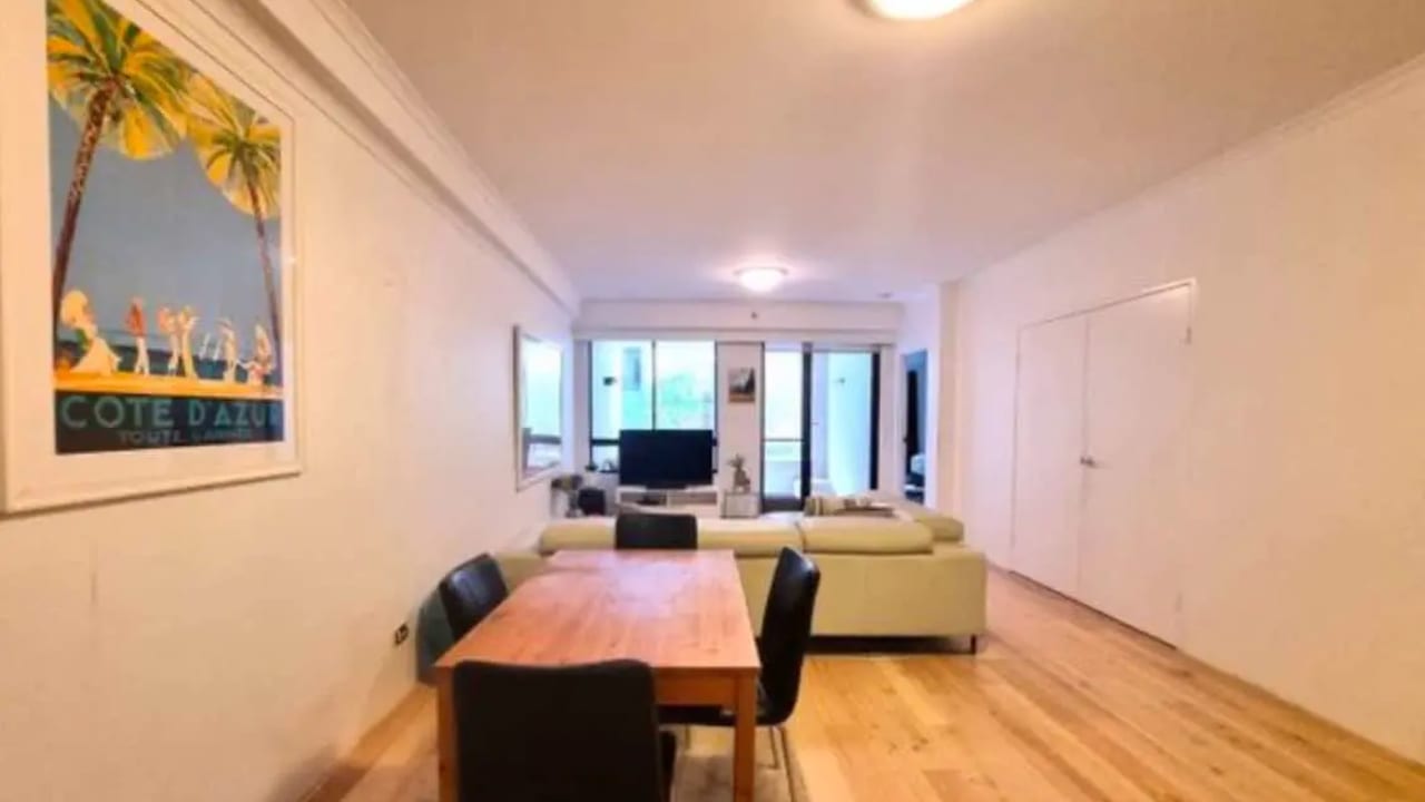 Furnished room in a flatshare