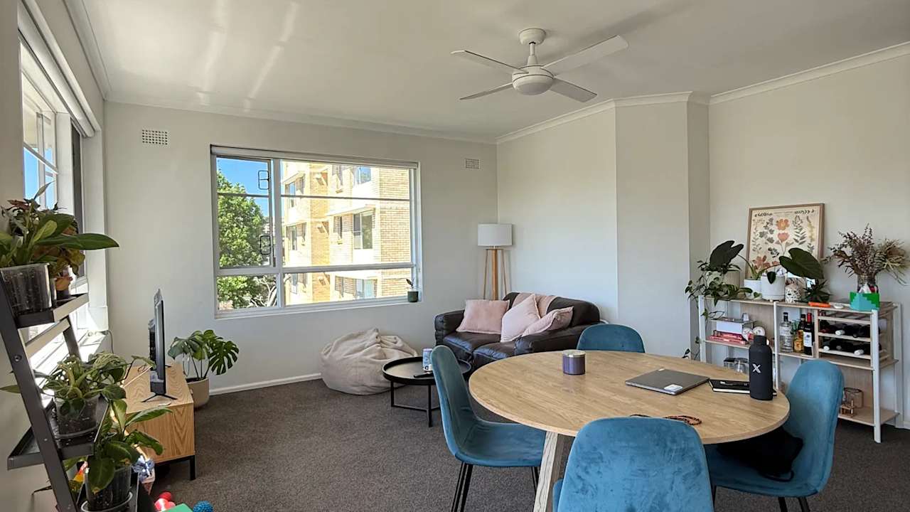 Unfurnished room in a flatshare