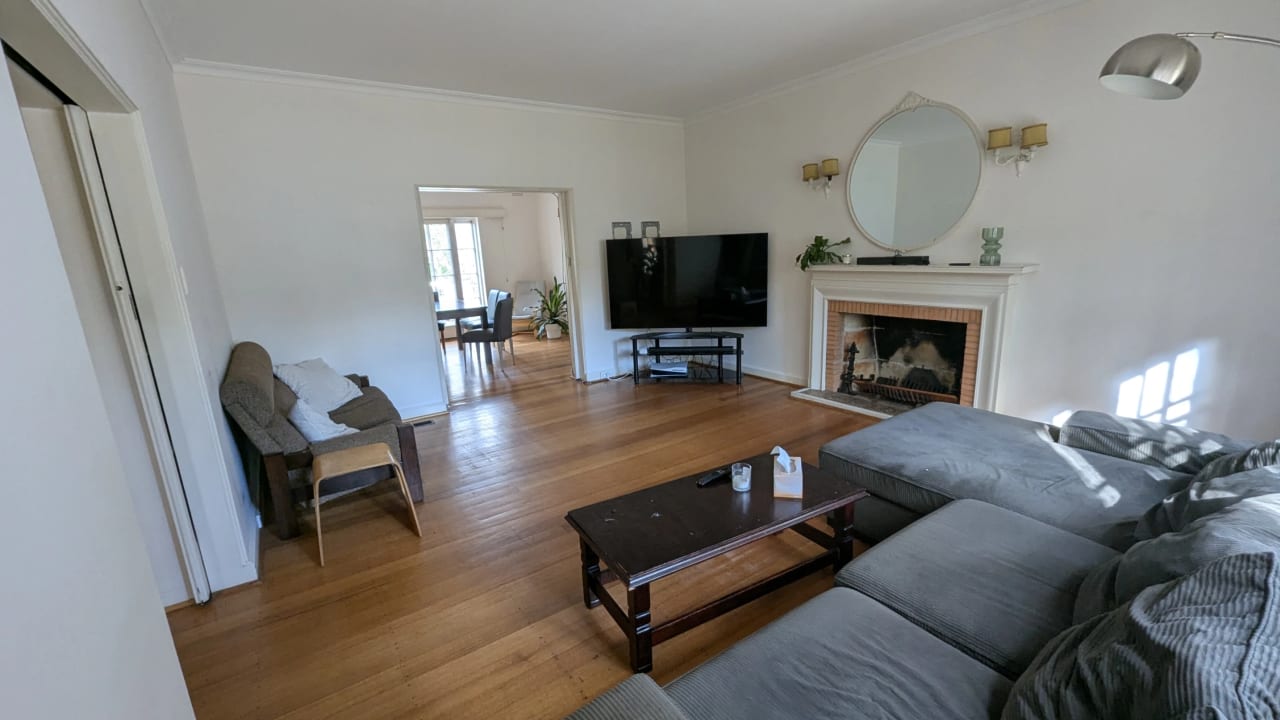 Room in a share house