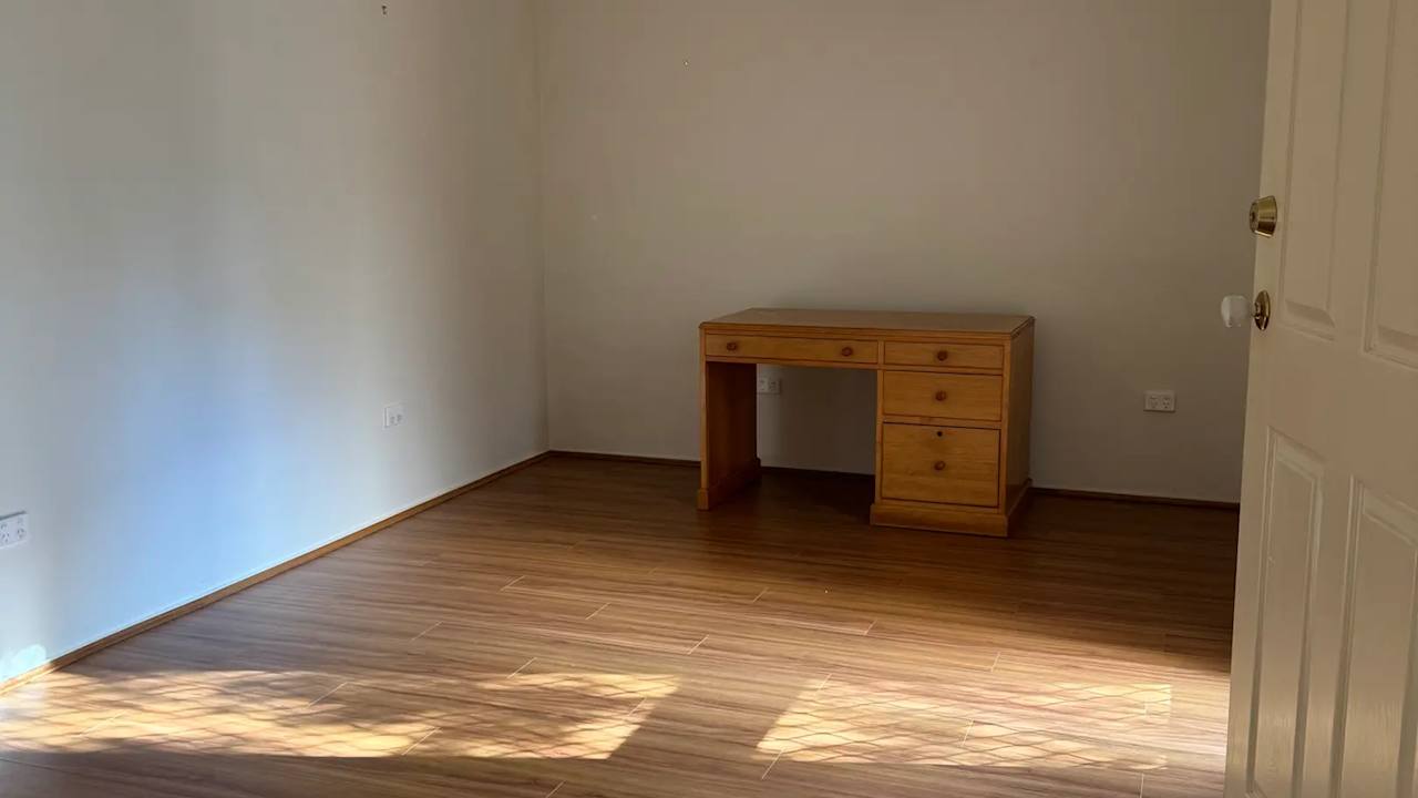 Unfurnished room in a share house