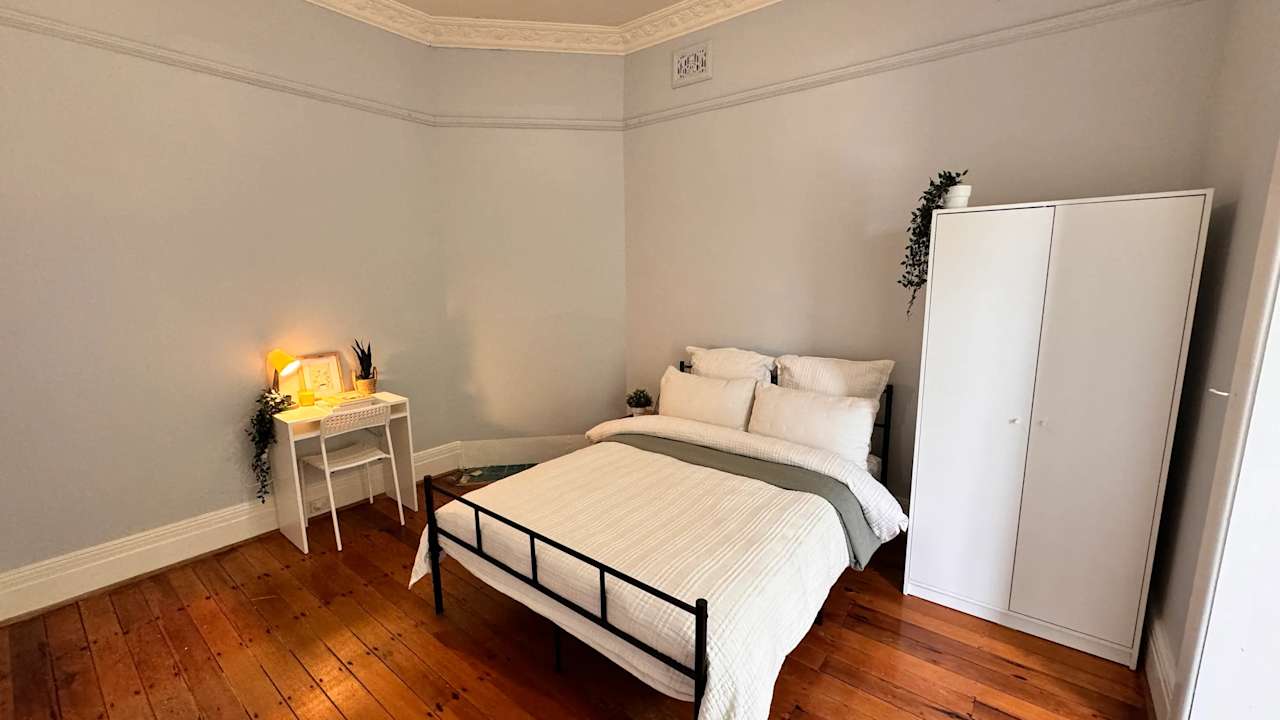 Furnished room in a share house