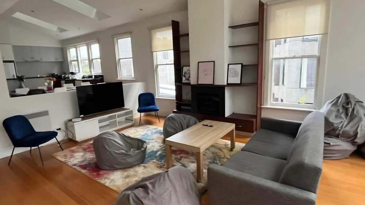Furnished room in a share house