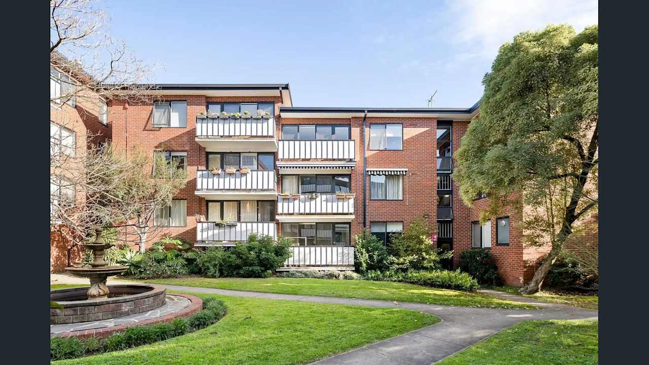 Unfurnished room in a flatshare