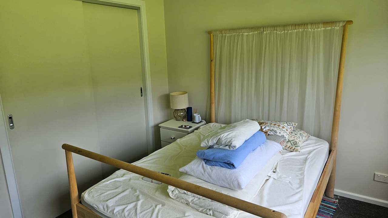 Unfurnished room in a share house