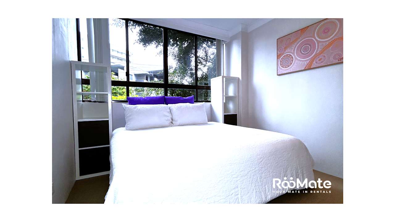 Furnished room in a flatshare