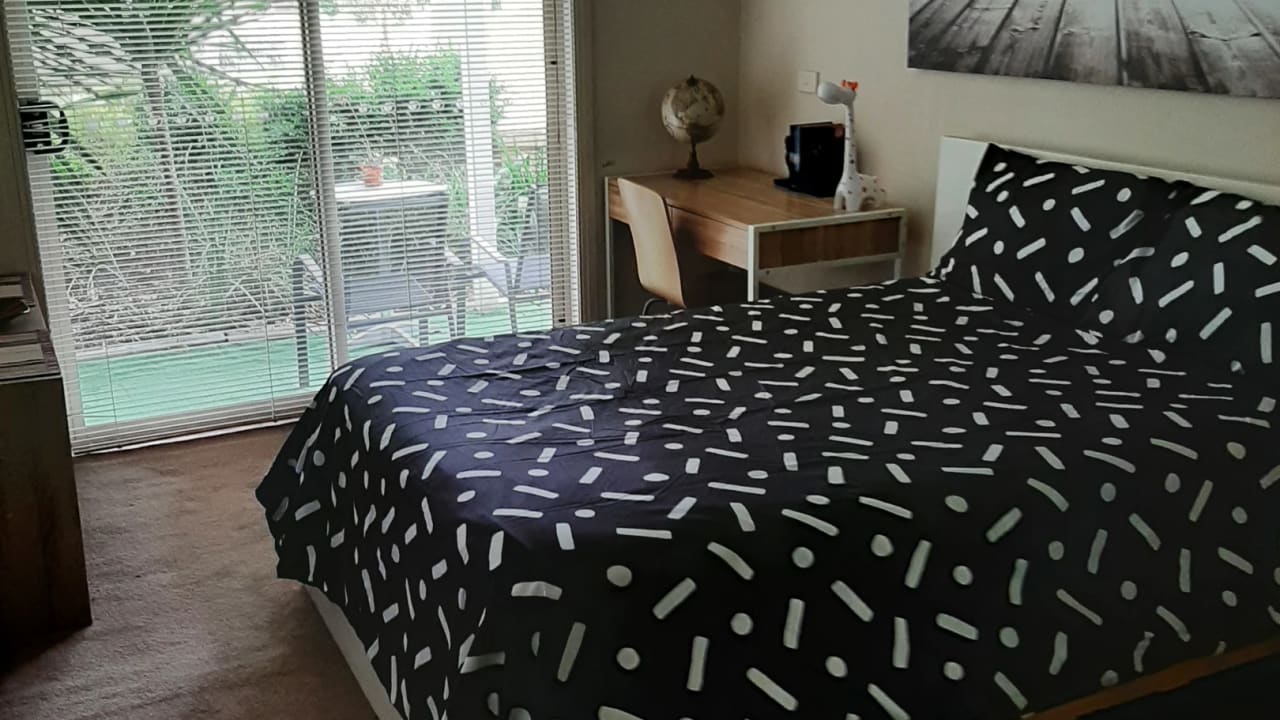 Room in a share house