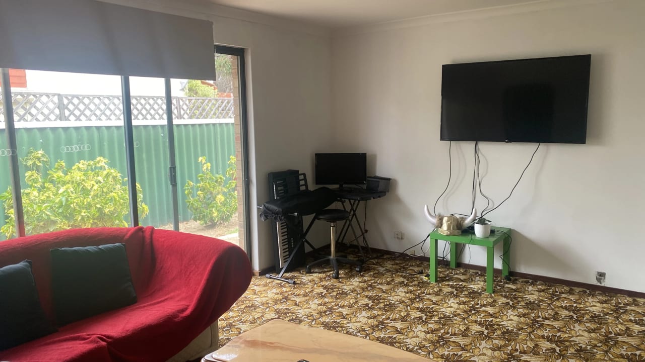 Furnished room in a share house