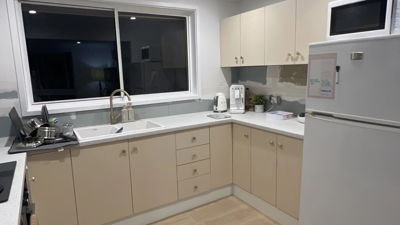 Room in a share house