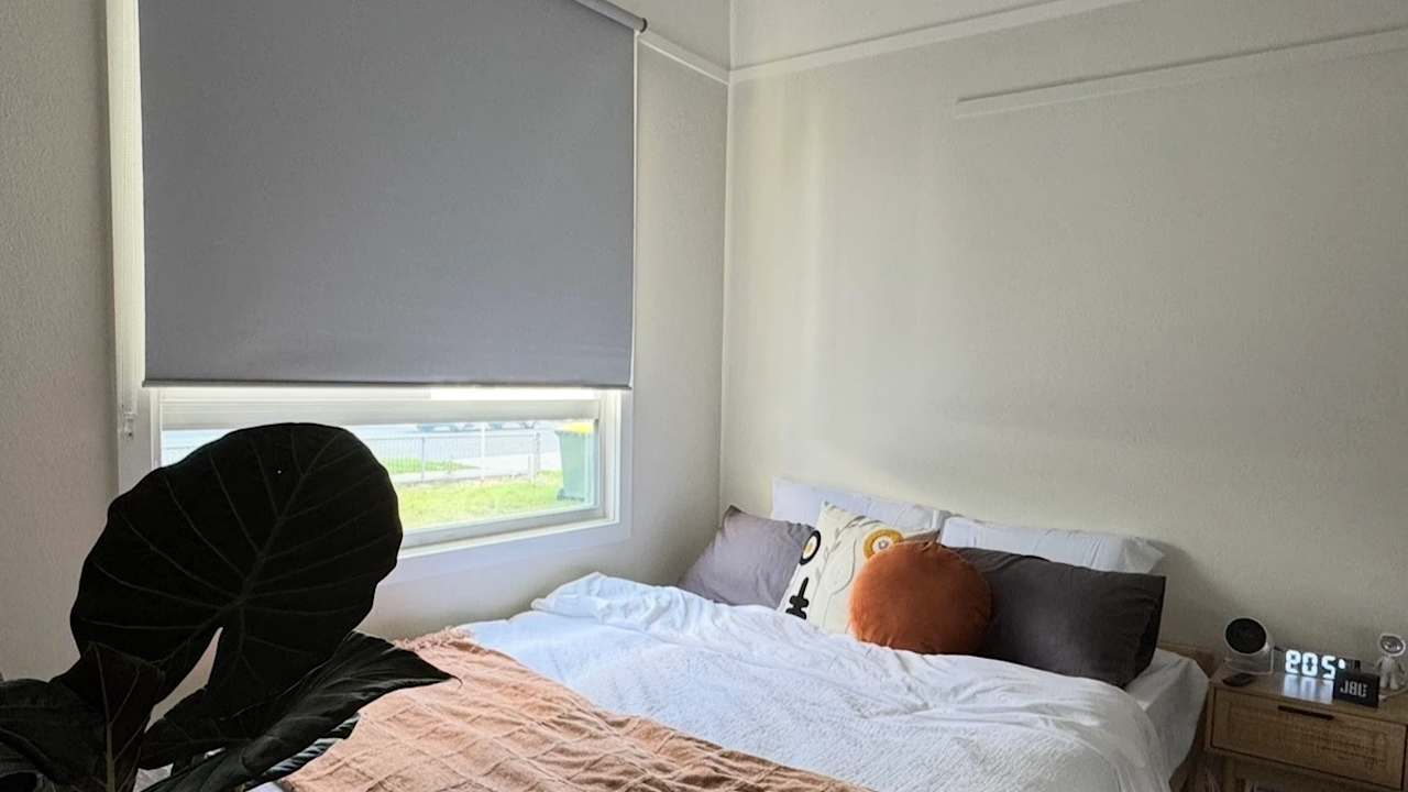 Room in a share house