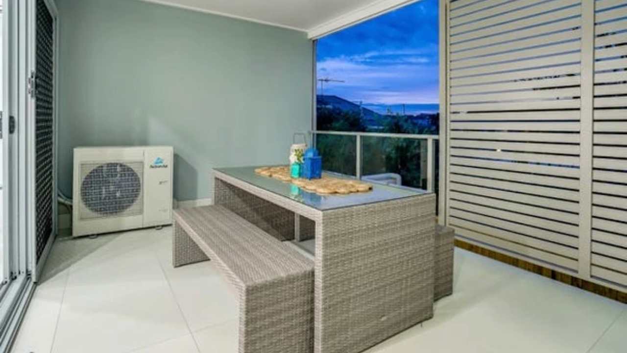 Unfurnished room with ensuite in a flatshare