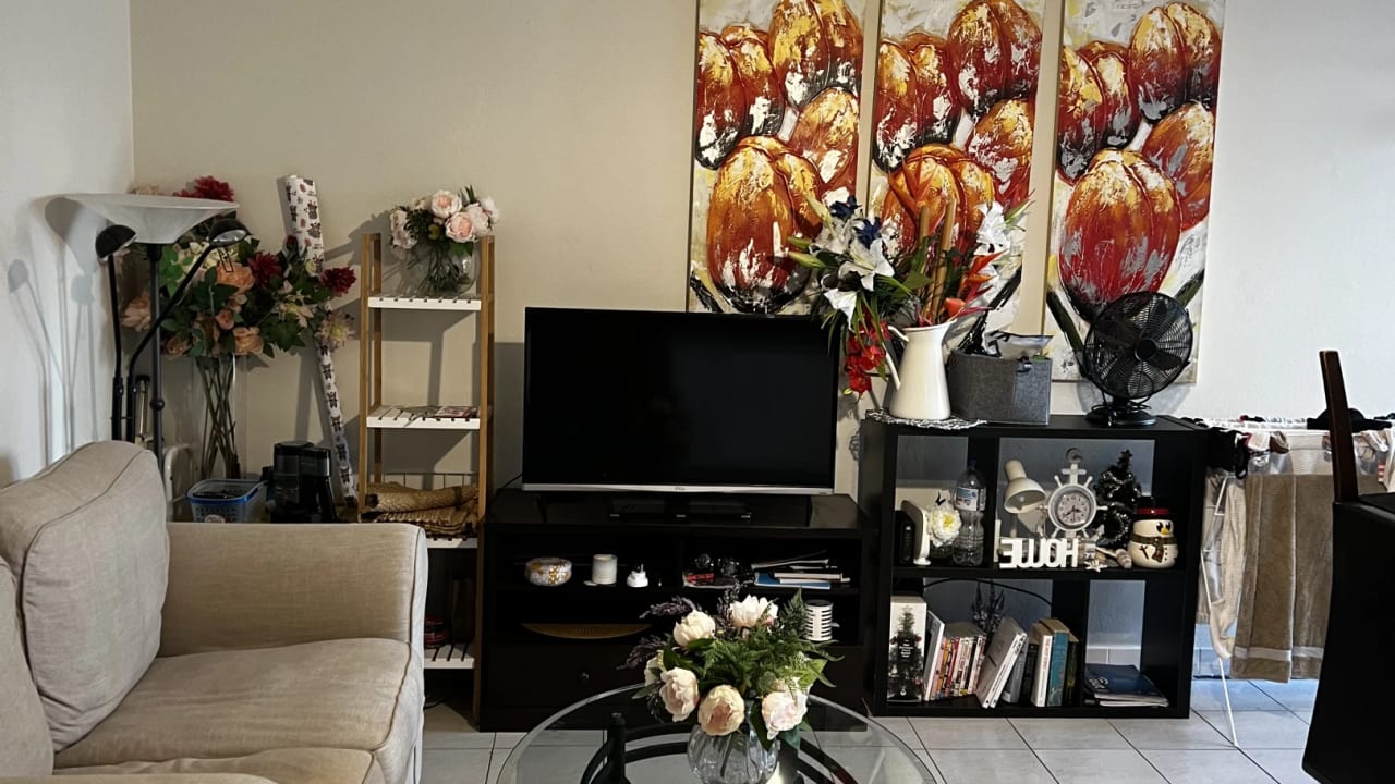 Furnished room in a flatshare