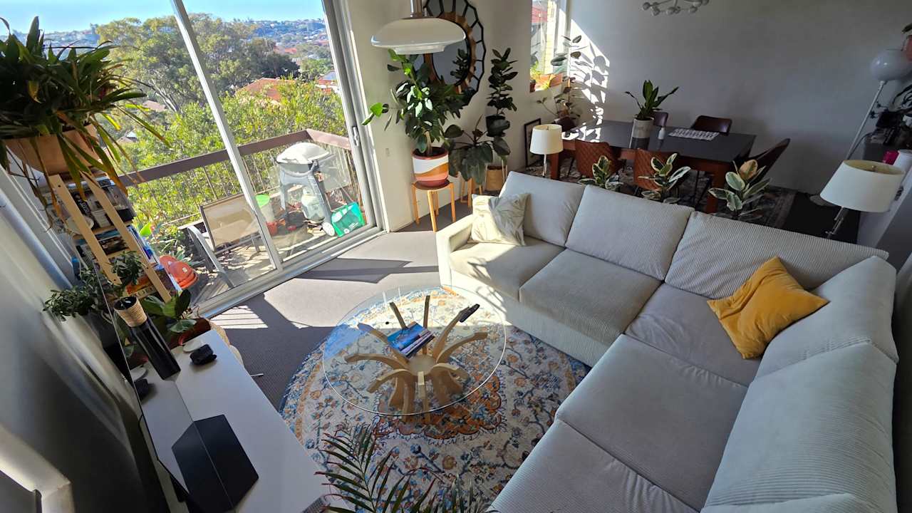 Furnished room in a flatshare