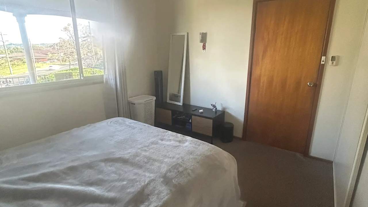 Unfurnished room in a share house