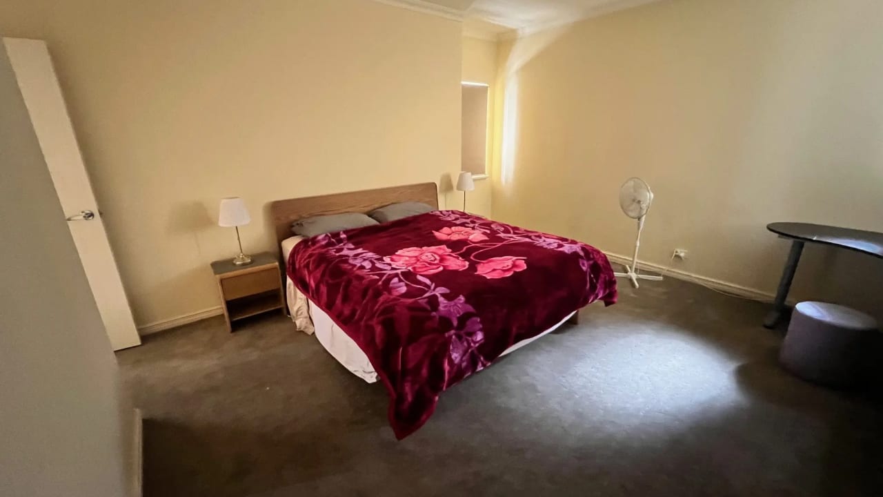 Furnished room in a share house