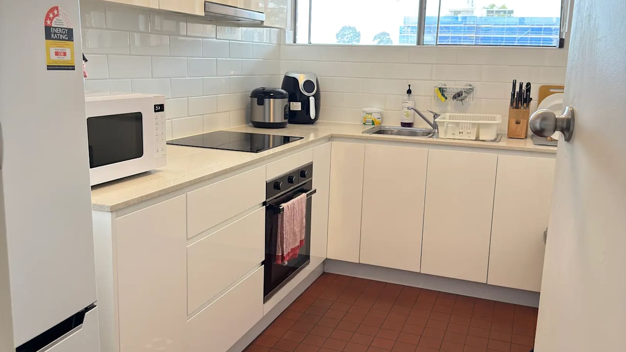 Furnished room in a flatshare
