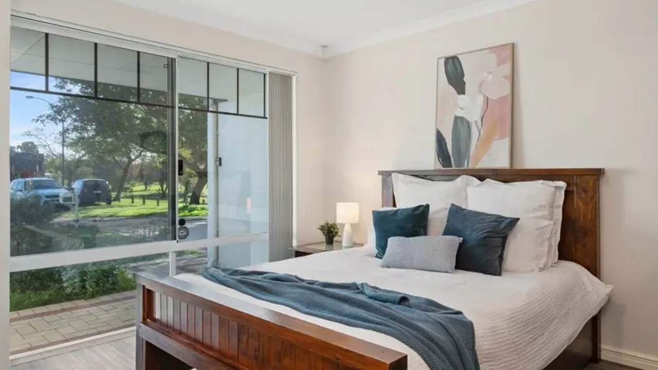 Furnished room with ensuite in a share house