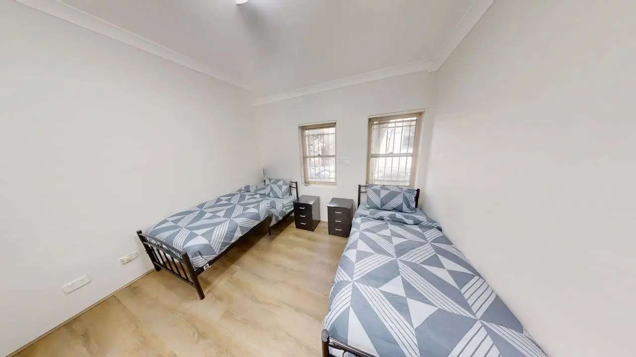 Furnished room with ensuite in a flatshare