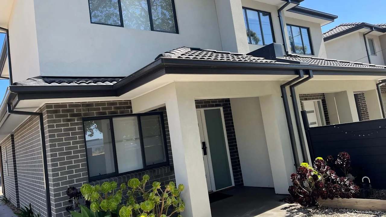 Furnished room with ensuite in a share house