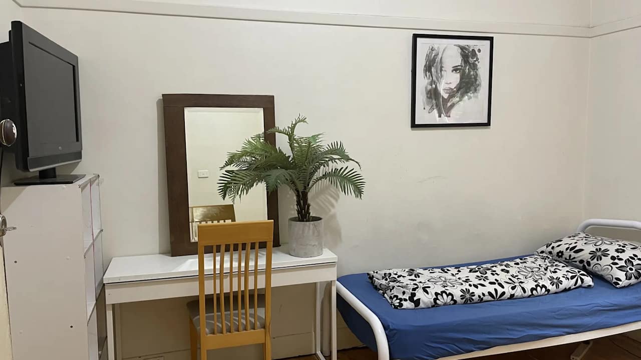 Furnished room in a share house