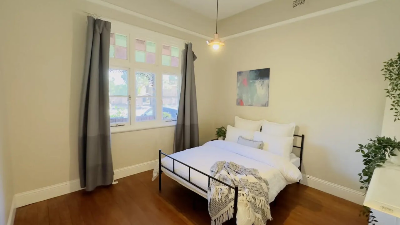 Furnished room in a share house