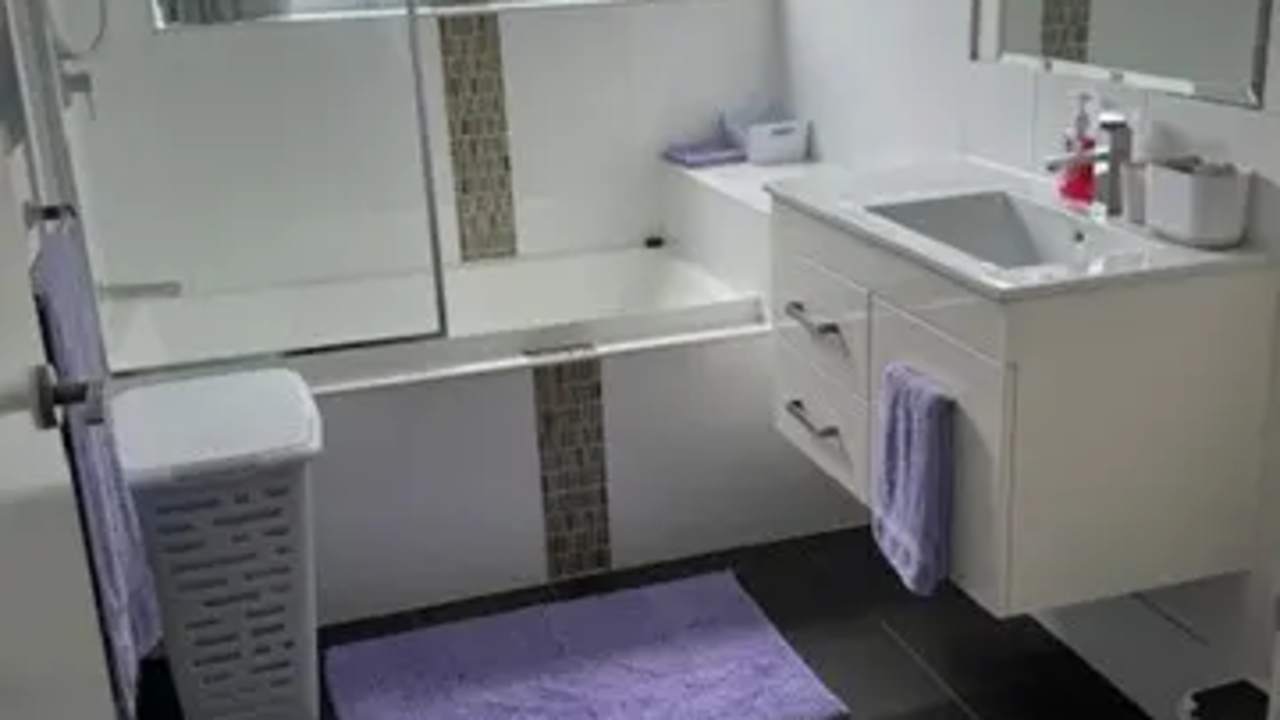 Furnished room with own bathroom