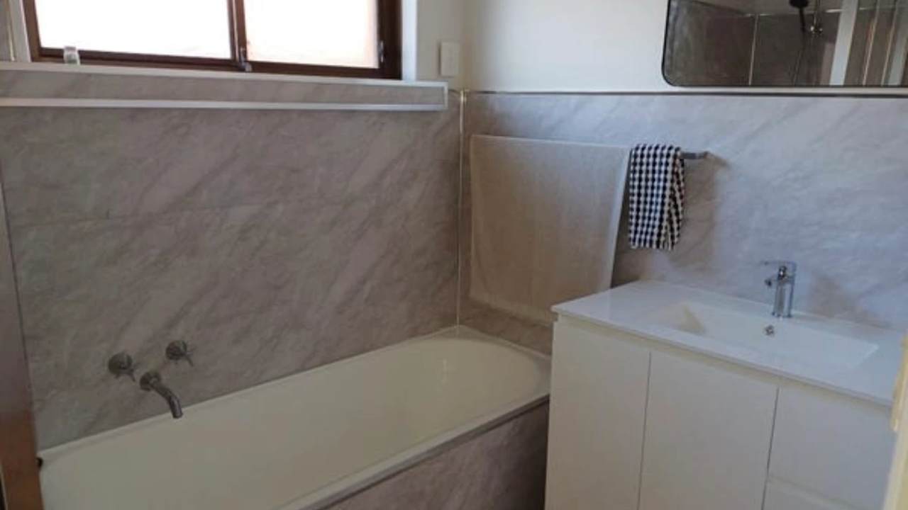 Unfurnished room in a share house