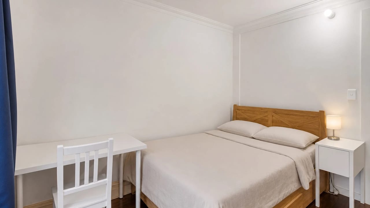 Furnished room in a share house