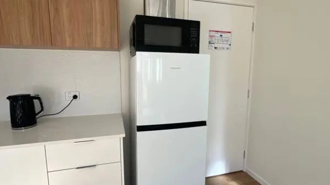 Room in a share house
