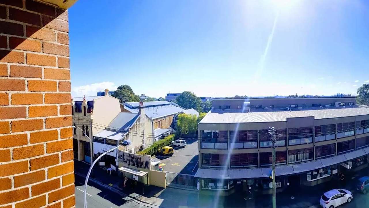 Unfurnished room in a flatshare