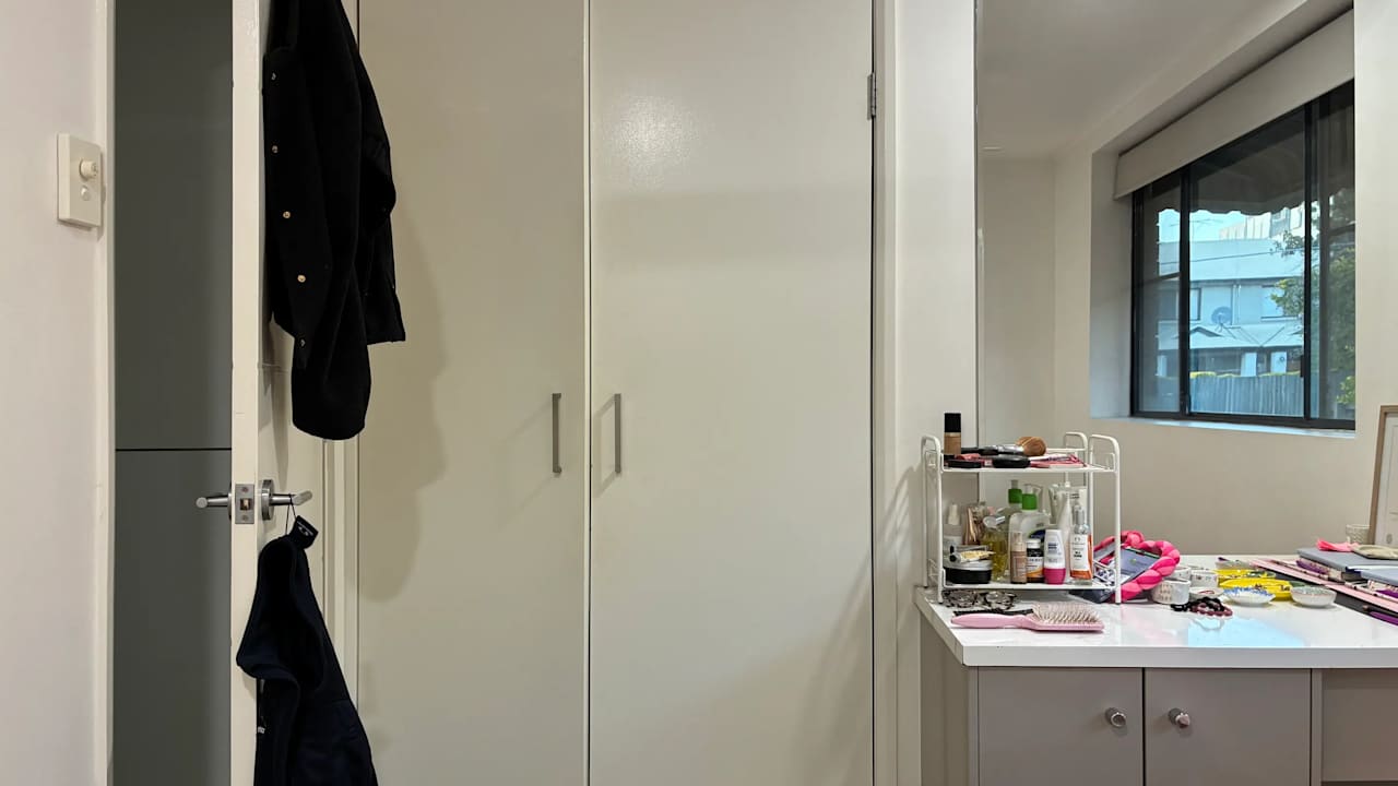 Furnished room in a share house