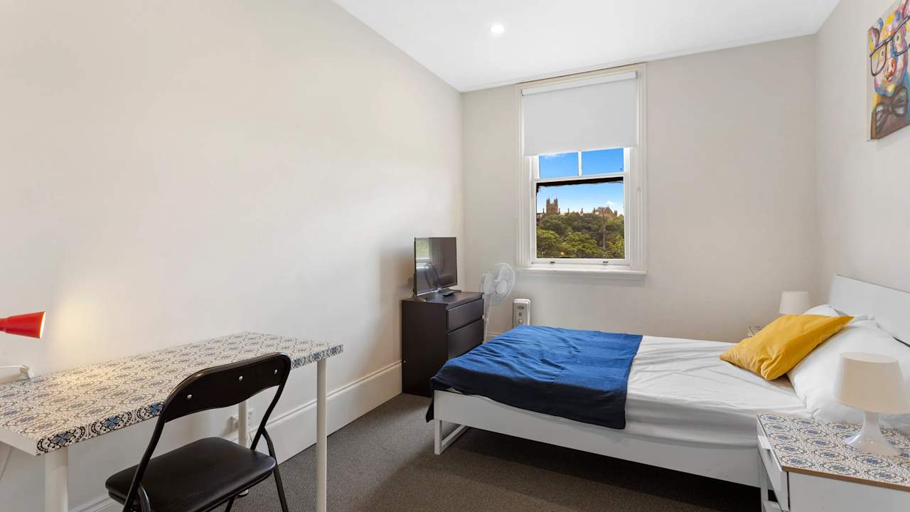 Furnished room in a share house