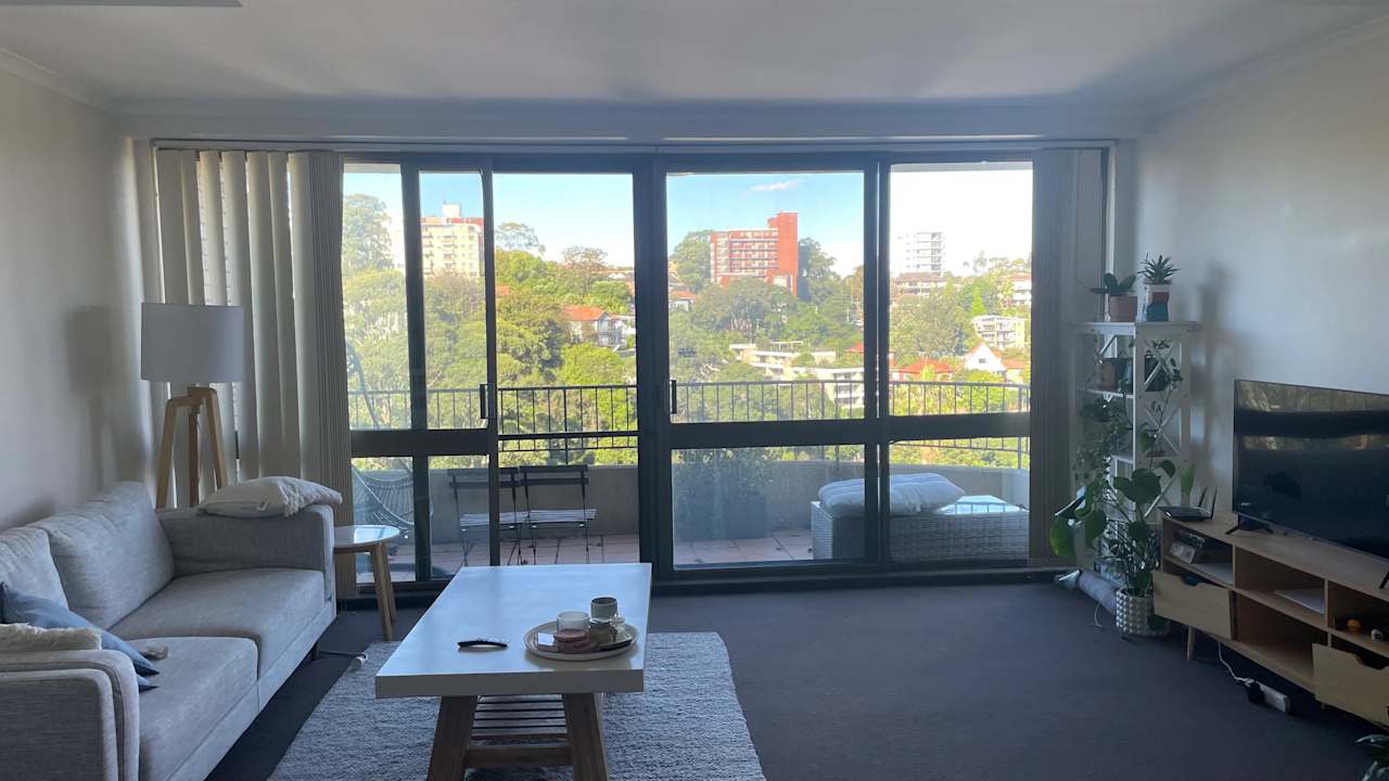 Unfurnished room in a flatshare