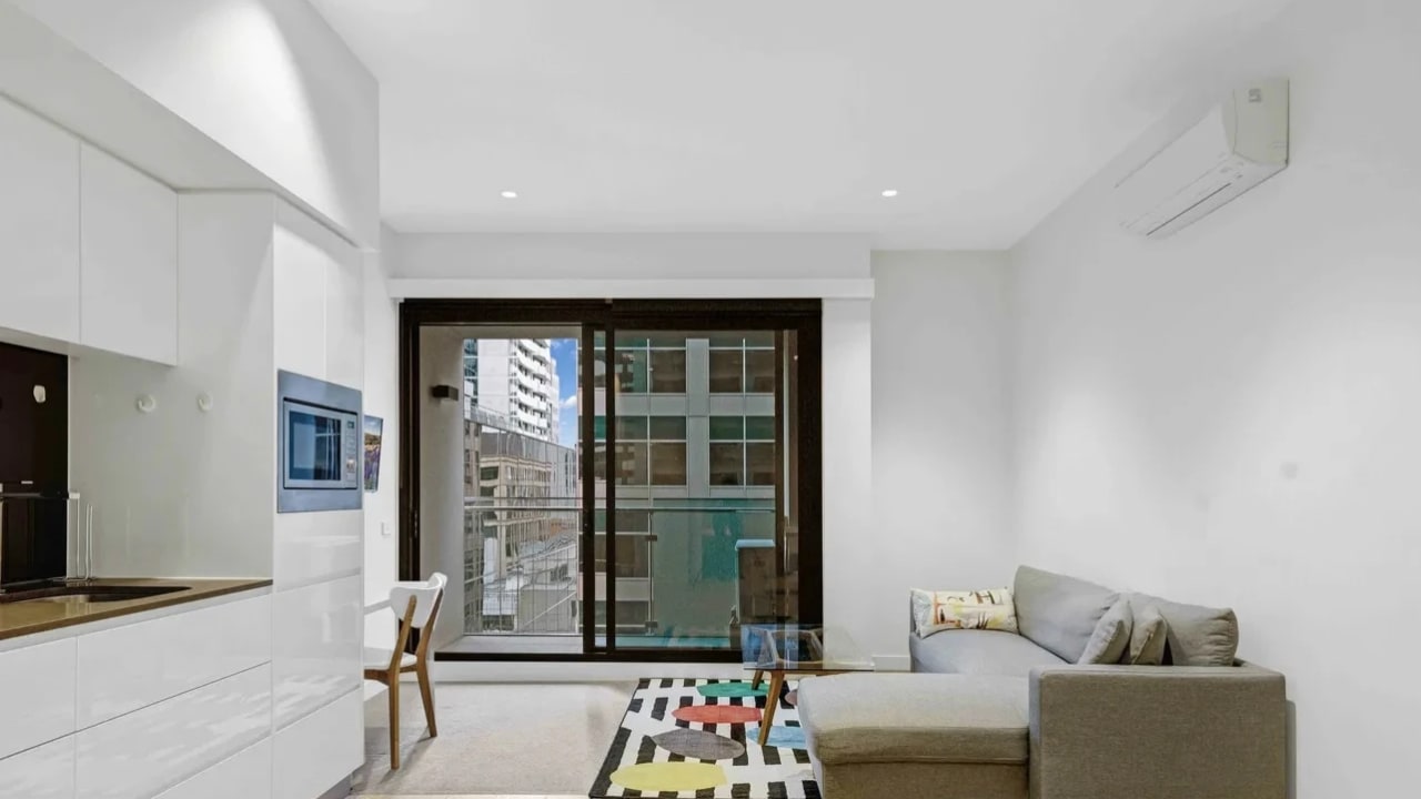 Furnished room in a flatshare