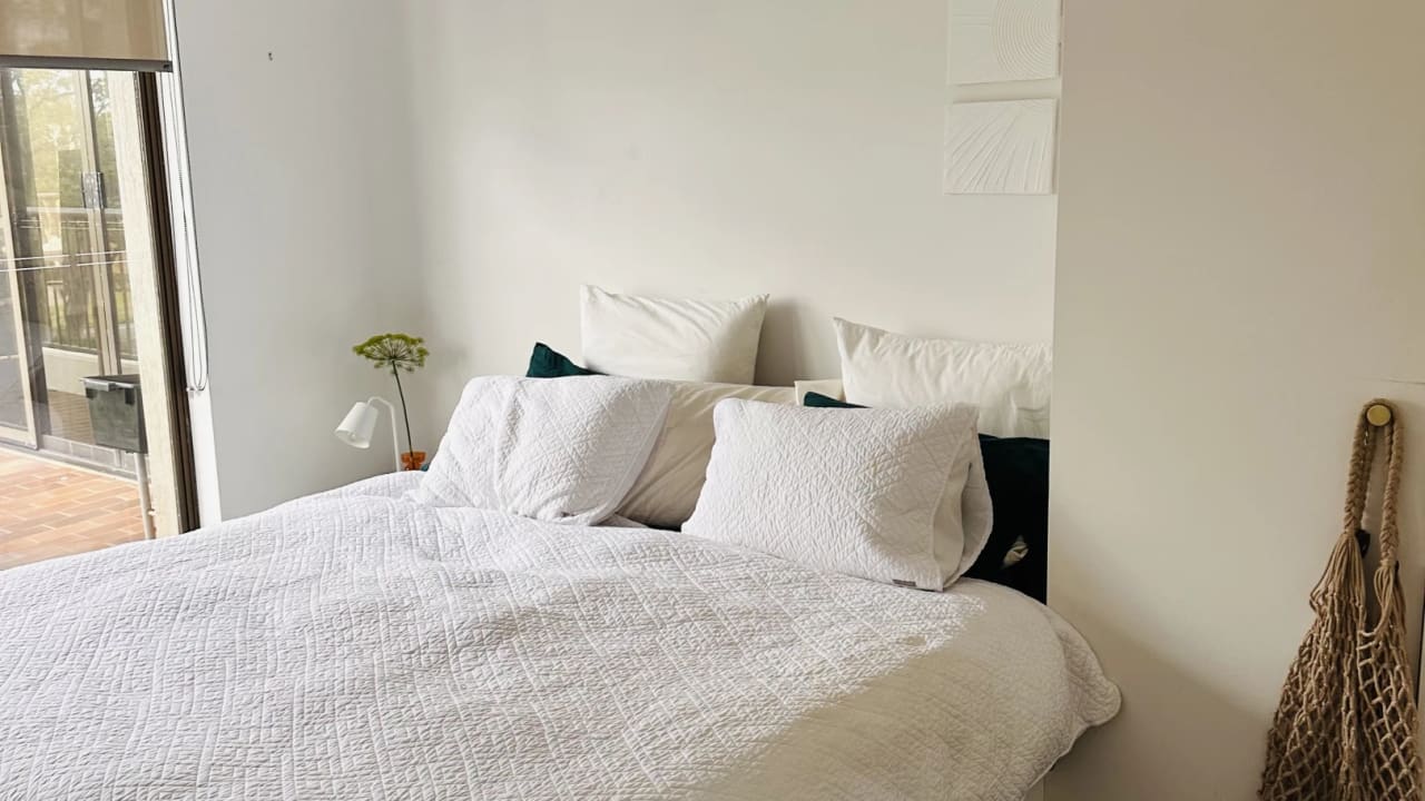 Unfurnished room in a flatshare